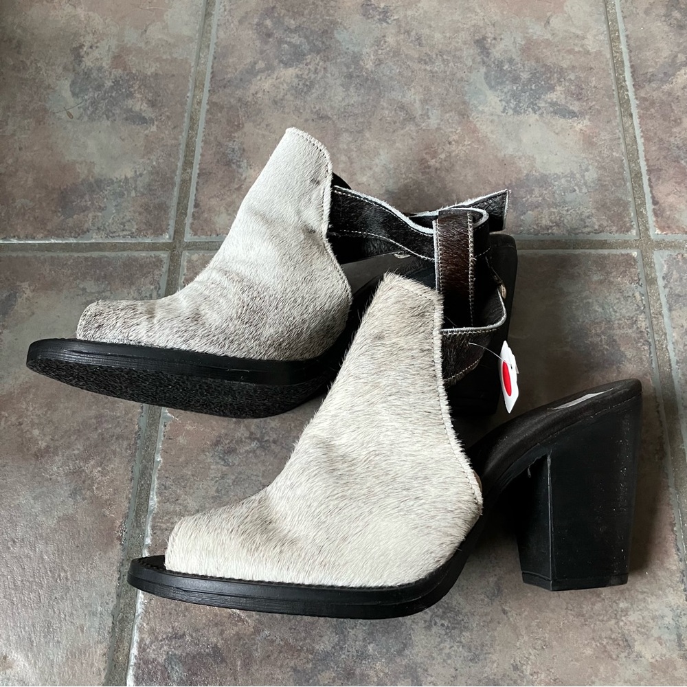 Cowhide Heels - Picture 3 of 3